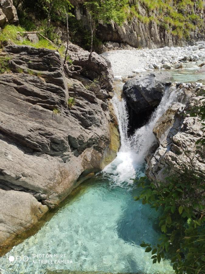 Incantevole Casa Sul Fiume, Relax E Natura Ai Piedi Della Alpi Apuane Massa  Eksteriør billede
