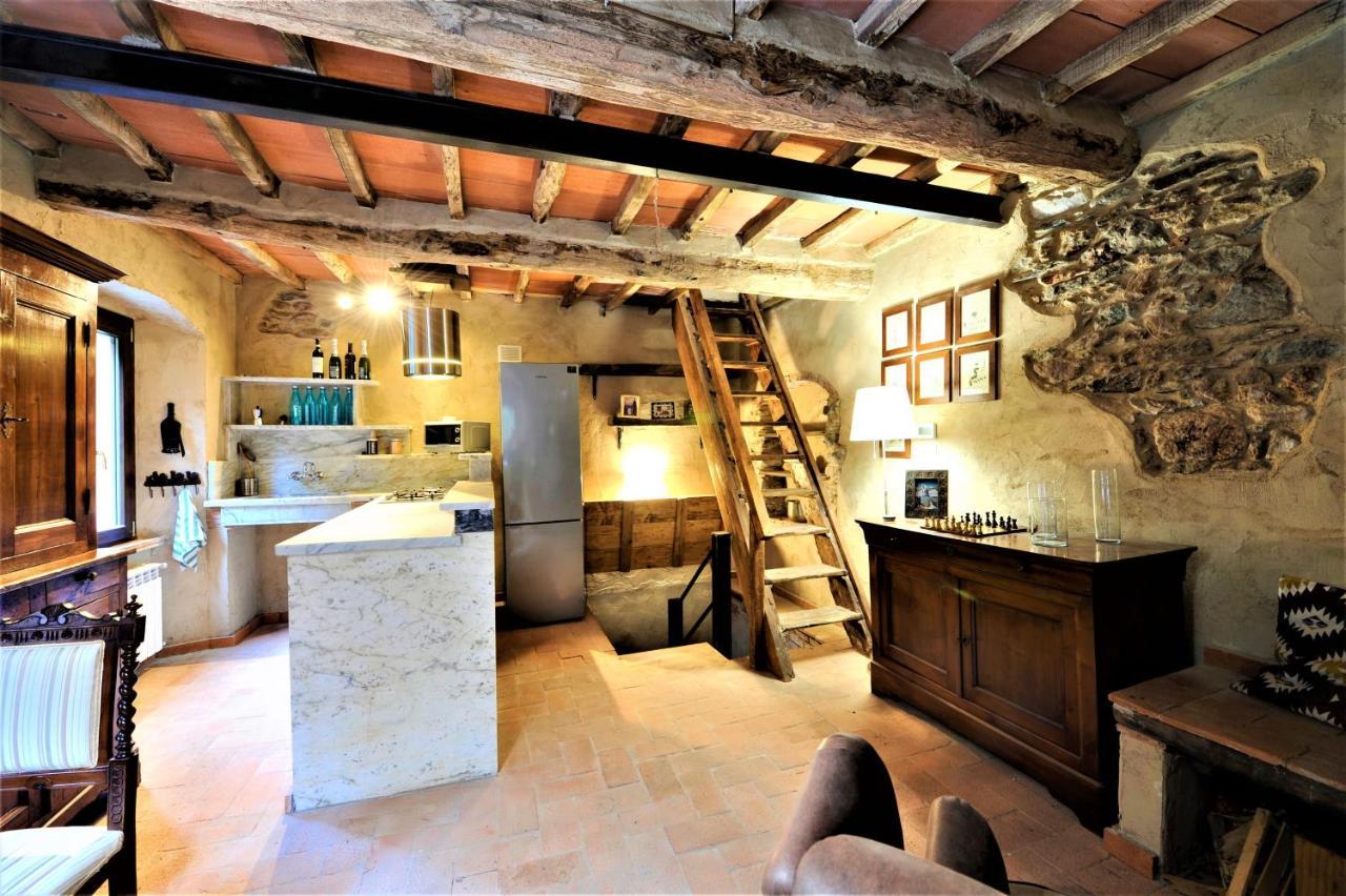 Incantevole Casa Sul Fiume, Relax E Natura Ai Piedi Della Alpi Apuane Massa  Eksteriør billede